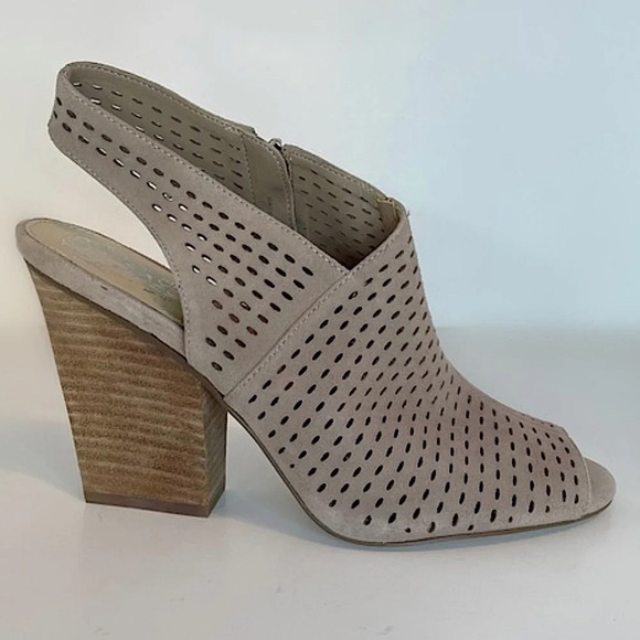 Vince Camuto Peep Toe Kellija Sing Block Heel Suede Leather​​​ - Picture 1 of 11